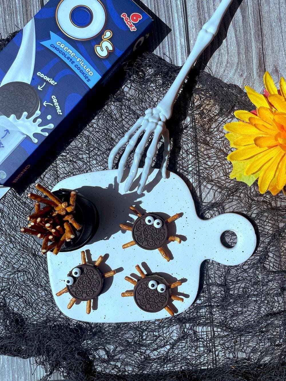 Pretzel-Spider Crawlers