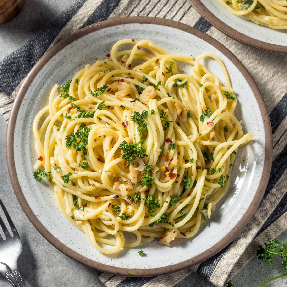 Spaghetti Pasta, Chasadim